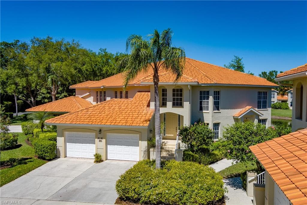 1265 Egrets Lndg 202 NAPLES, FL 34108
