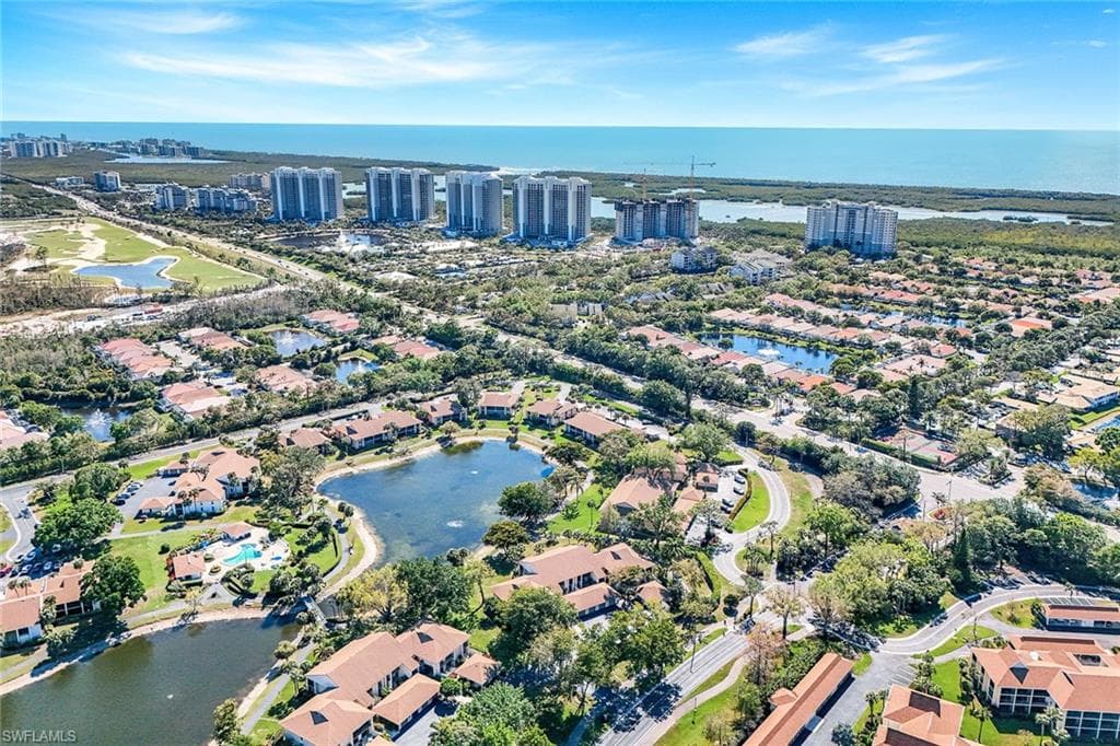 528 Retreat DR 203 NAPLES, FL 34110