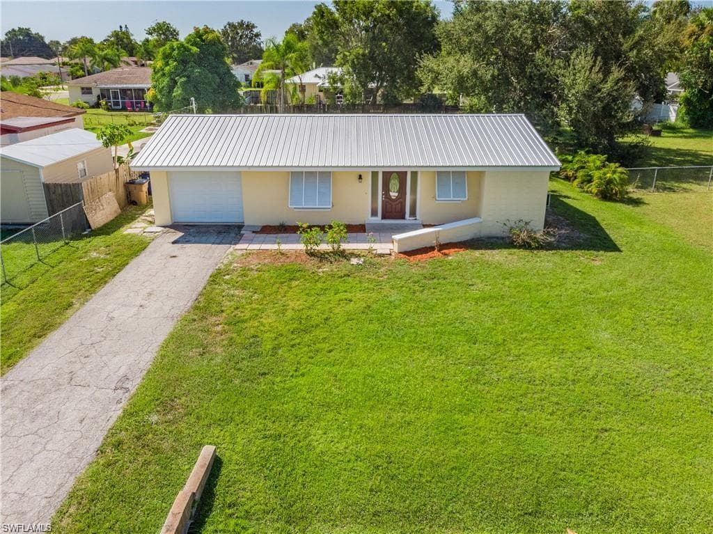 12316 Davis BLVD FORT MYERS, FL 33905