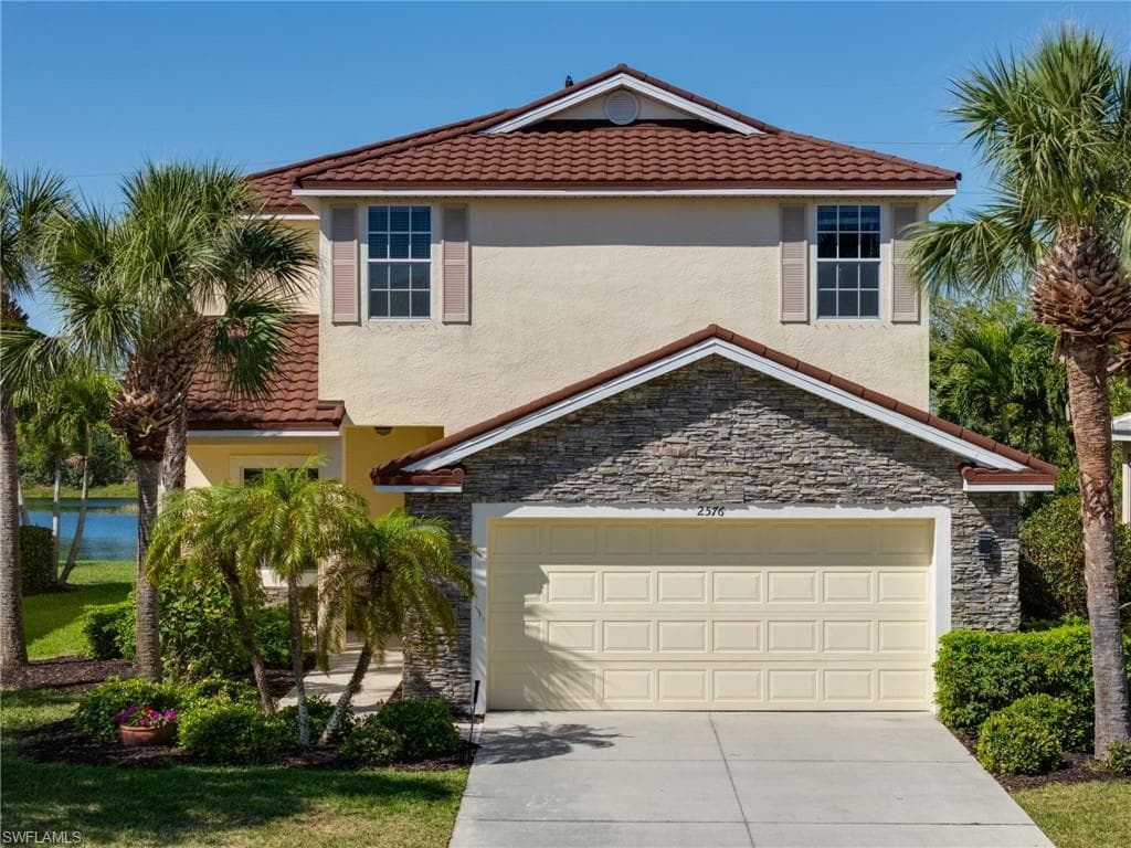 2576 Deerfield Lake CT CAPE CORAL, FL 33909