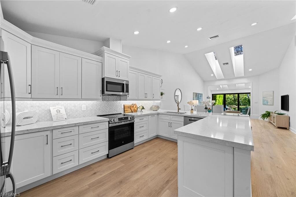 6644 Trident WAY NAPLES, FL 34108