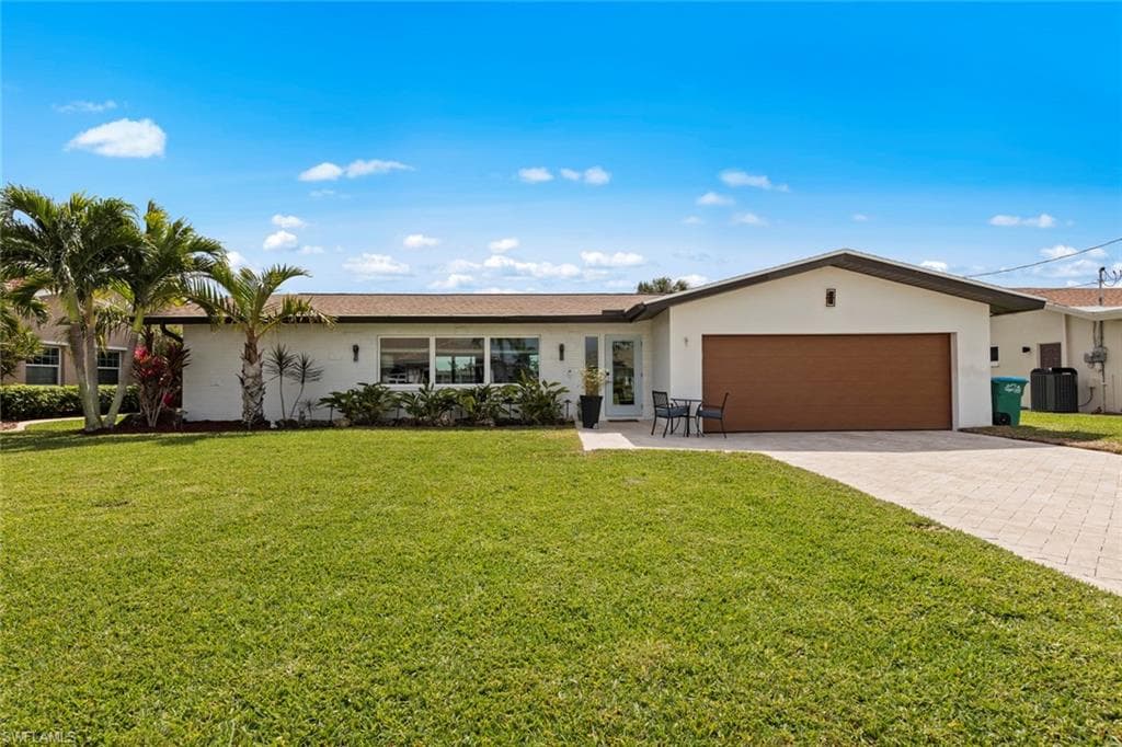 1720 40th TER CAPE CORAL, FL 33904