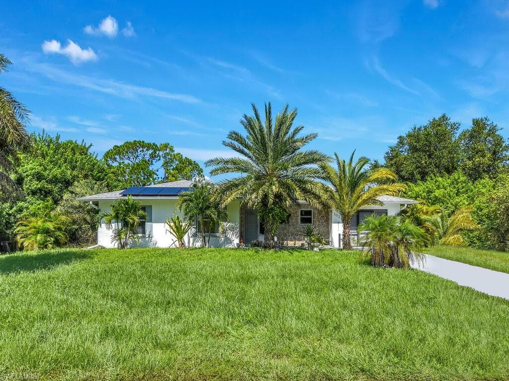 1021 Robert AVE LEHIGH ACRES, FL 33936