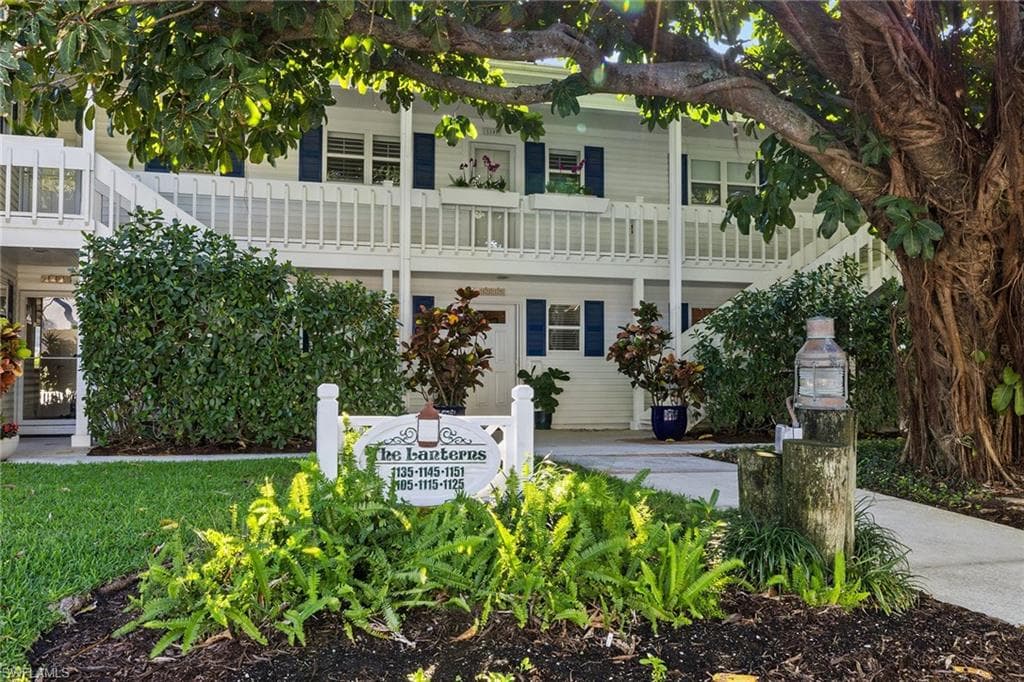 1115 4th ST S 2 NAPLES, FL 34102