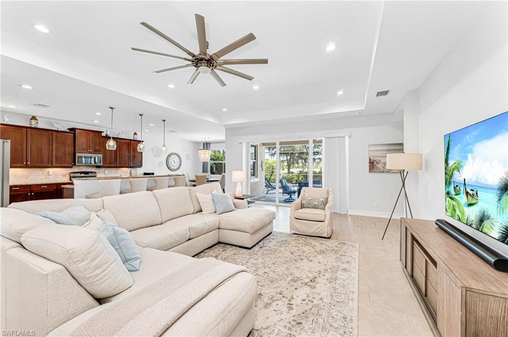 10142 Avonleigh DR BONITA SPRINGS, FL 34135
