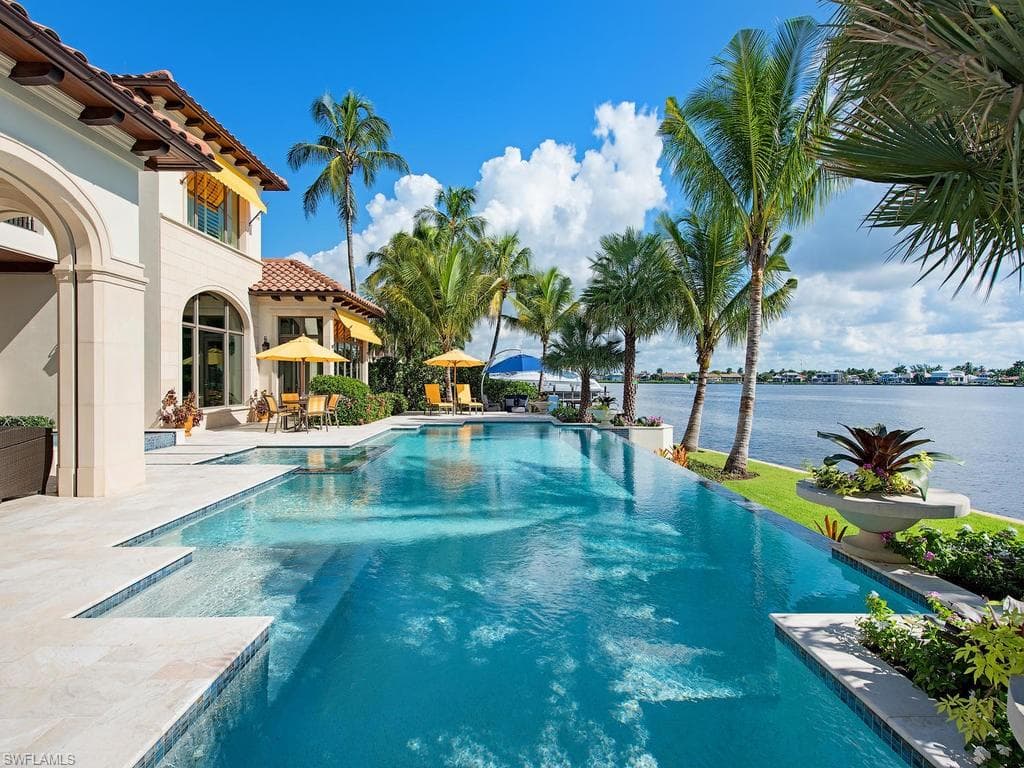 960 17th AVE S NAPLES, FL 34102