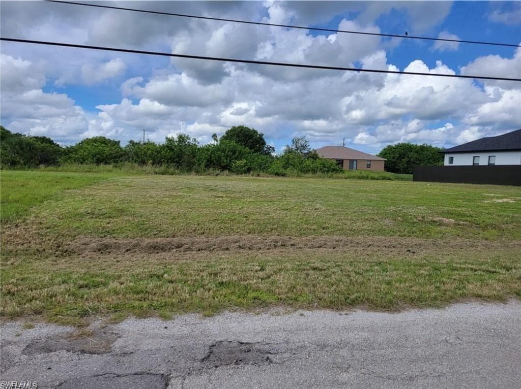 1330 NE 9th AVE CAPE CORAL, FL 33909