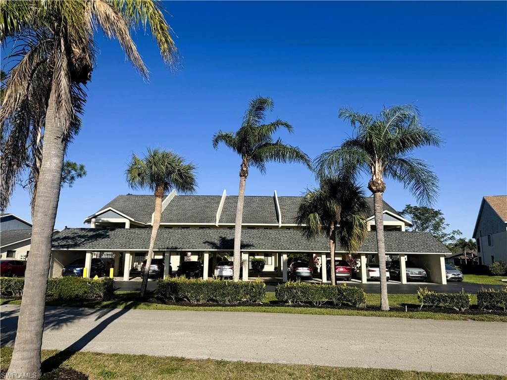 15160 Riverbend BLVD 403 NORTH FORT MYERS, FL 33917