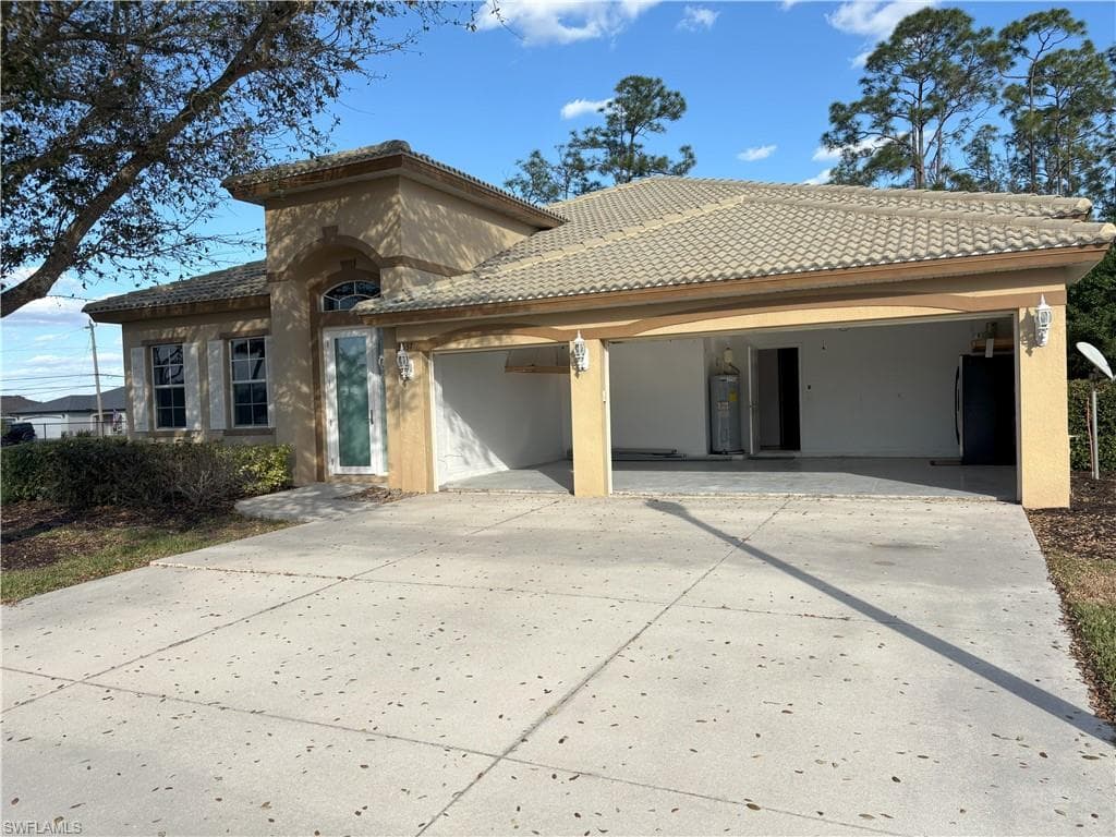 3037 Lake Butler CT CAPE CORAL, FL 33909