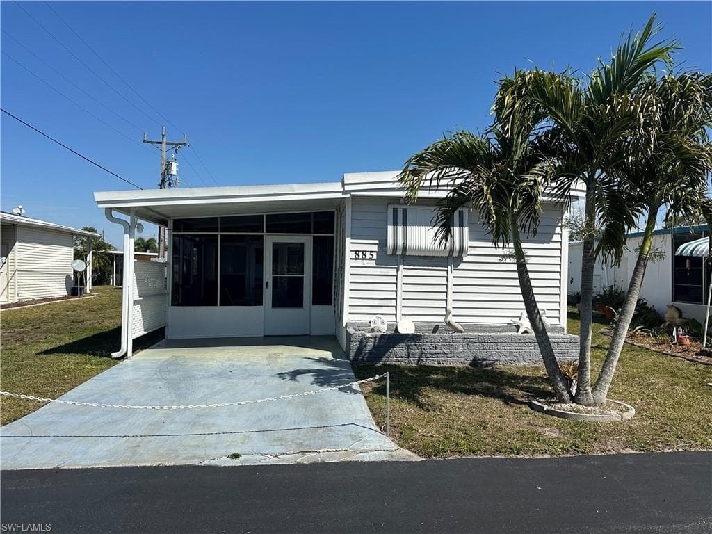 885 Homestead DR NORTH FORT MYERS, FL 33917