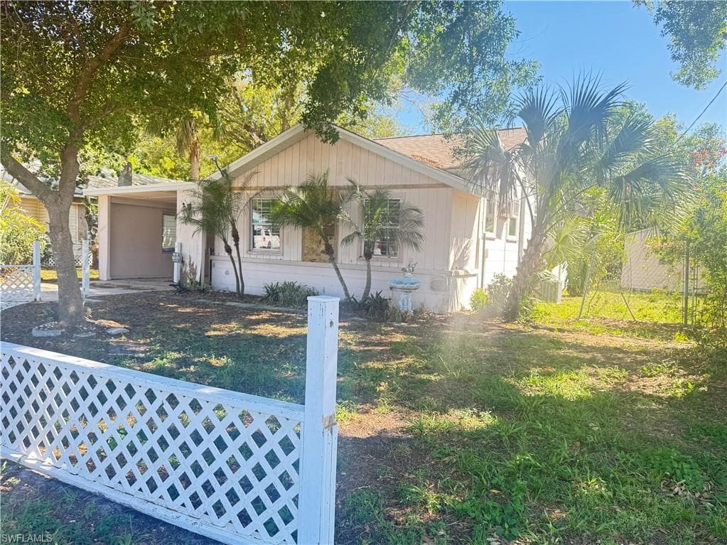 3340 Highland AVE FORT MYERS, FL 33916