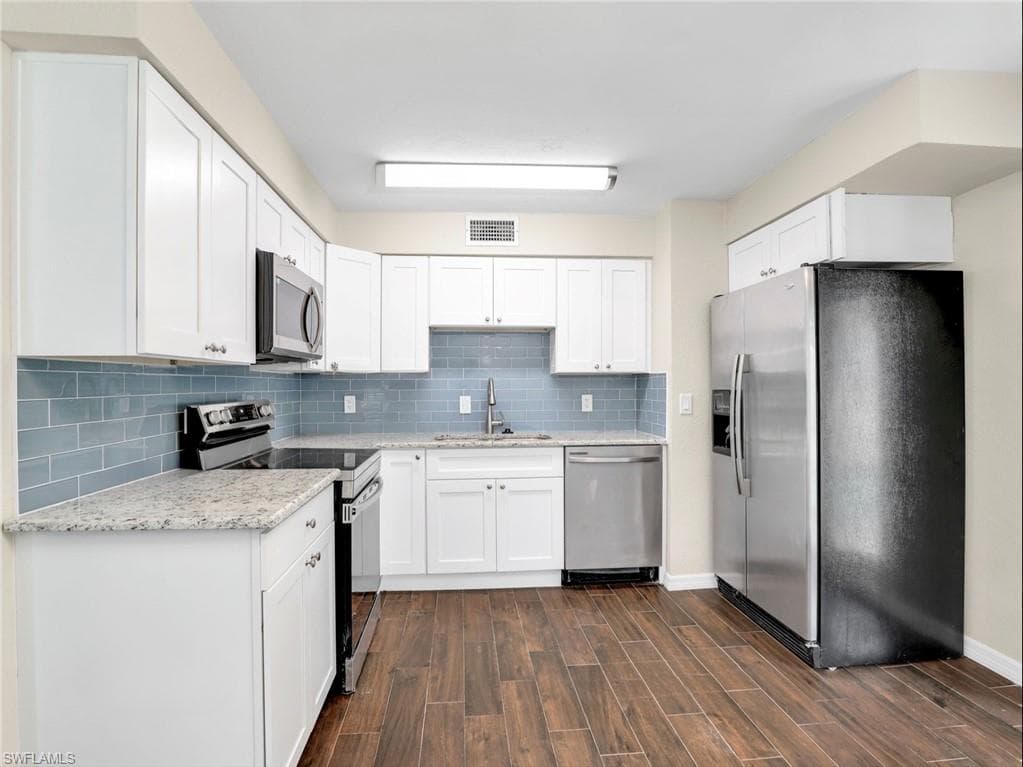 3 Knights Bridge RD A2 NAPLES, FL 34112