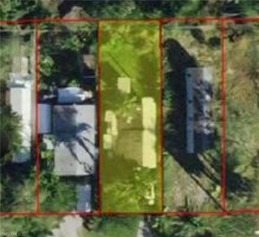 2593 Holly AVE NAPLES, FL 34112