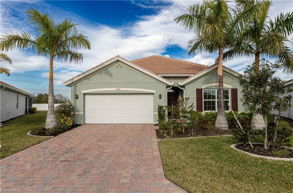 2964 Royal Gardens AVE FORT MYERS, FL 33916
