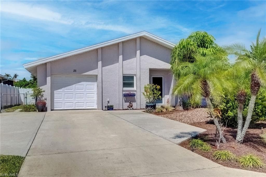 25 1st ST BONITA SPRINGS, FL 34134