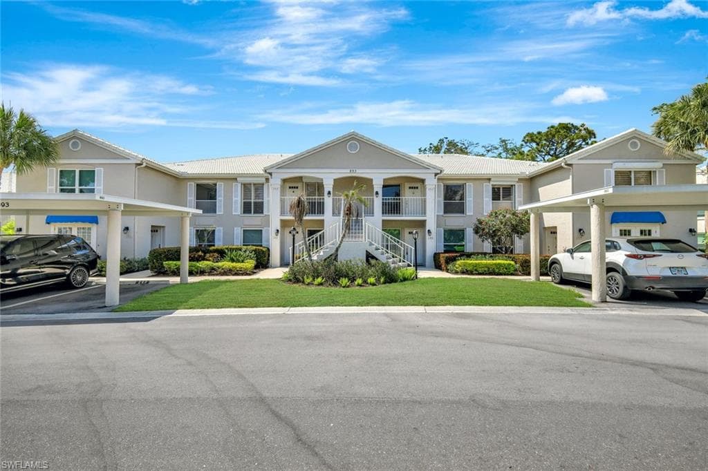 893 Gulf Pavilion DR 101 NAPLES, FL 34108