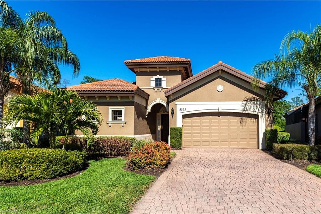 8295 Provencia CT FORT MYERS, FL 33912