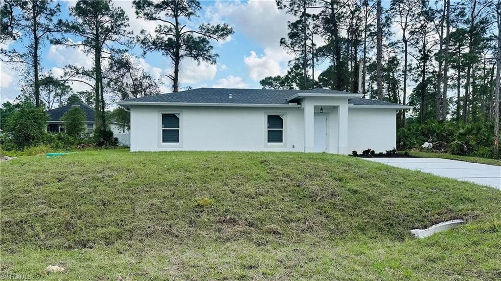 840 Clow ST E LEHIGH ACRES, FL 33974