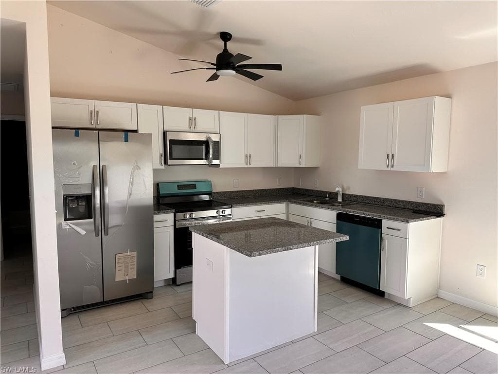 626 SE 1st TER CAPE CORAL, FL 33990
