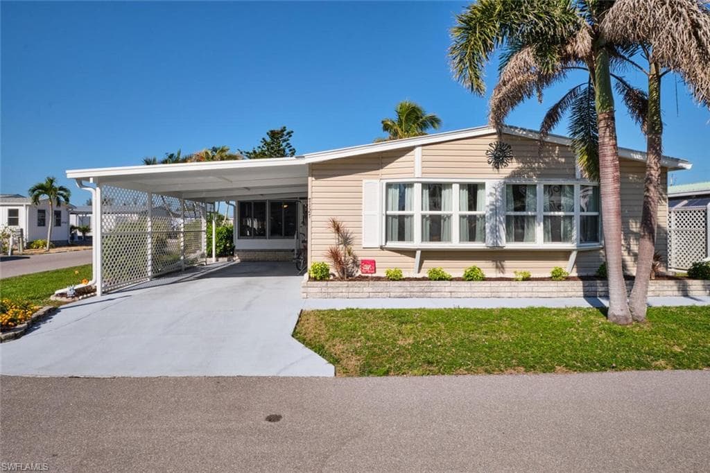 7127 Drum DR ST. JAMES CITY, FL 33956