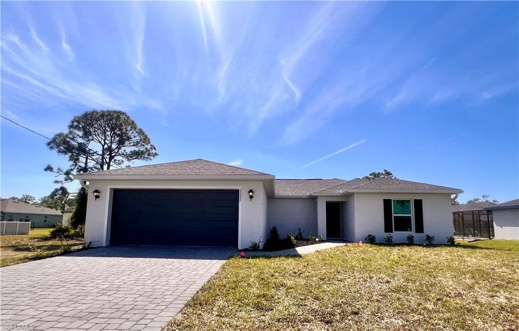 2220 NE 33rd TER CAPE CORAL, FL 33909