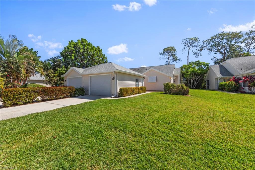 113 Bristol LN C7 NAPLES, FL 34112