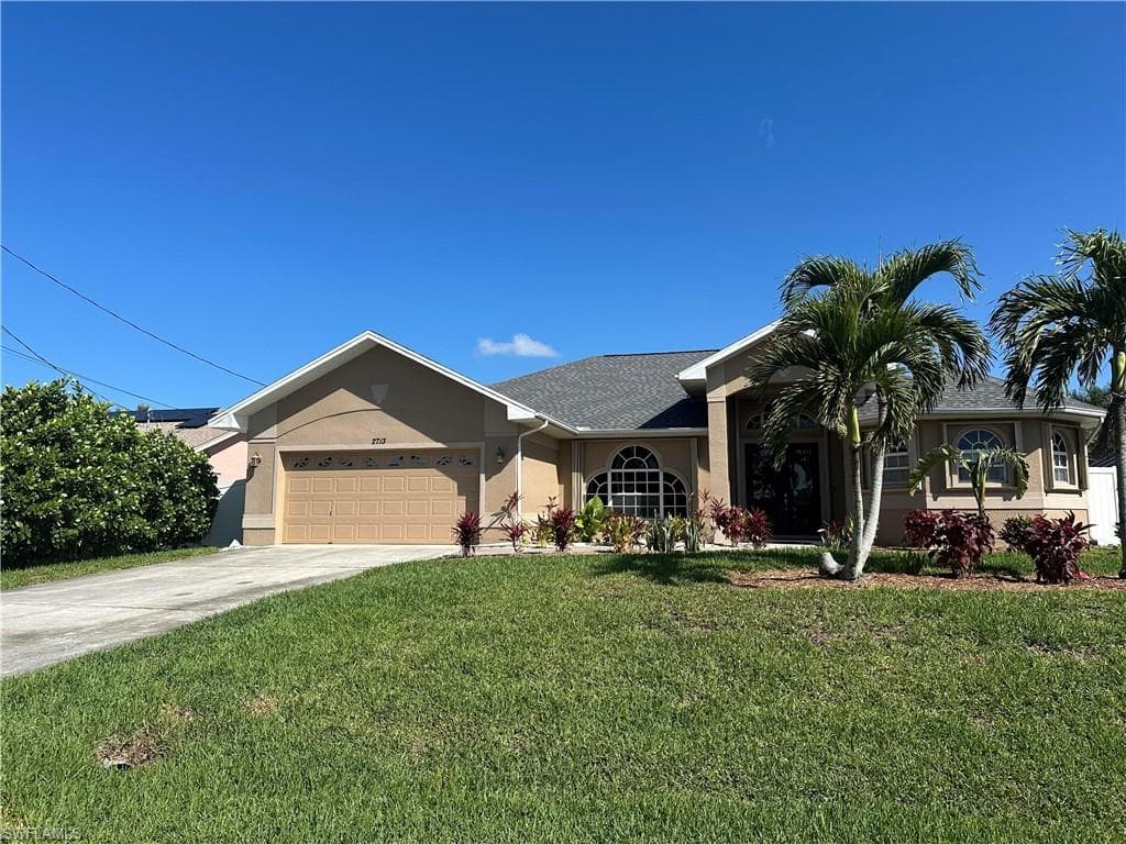 2713 SW 38th TER CAPE CORAL, FL 33914