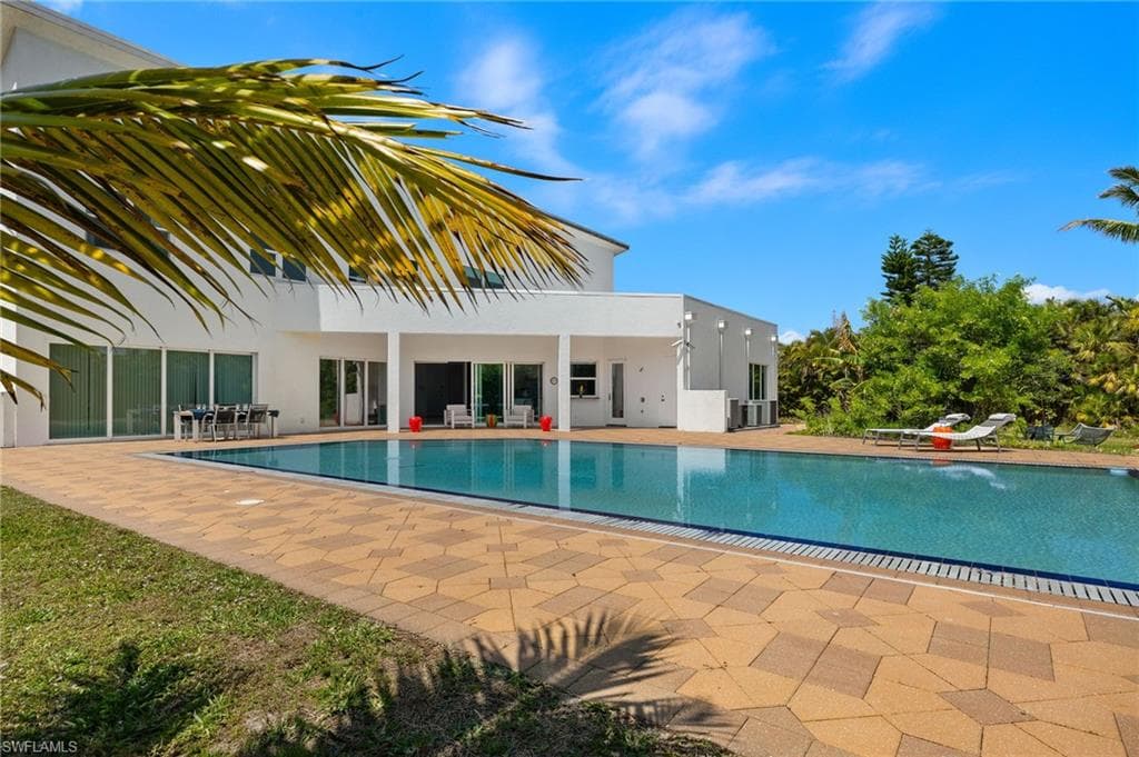 1195 Rose Garden RD CAPE CORAL, FL 33914