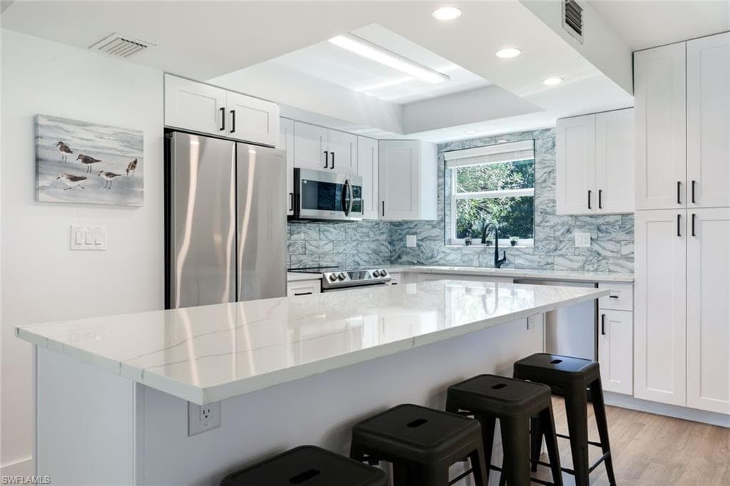 1549 Sandpiper ST 53 NAPLES, FL 34102