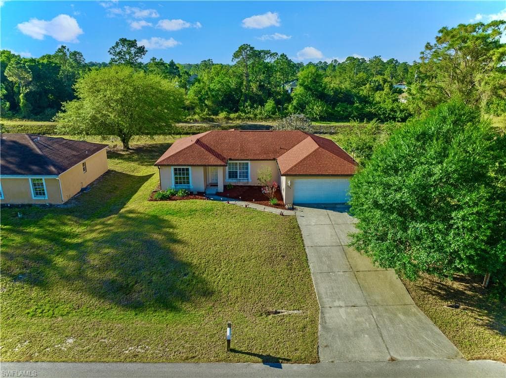 864 Calumet ST E LEHIGH ACRES, FL 33974