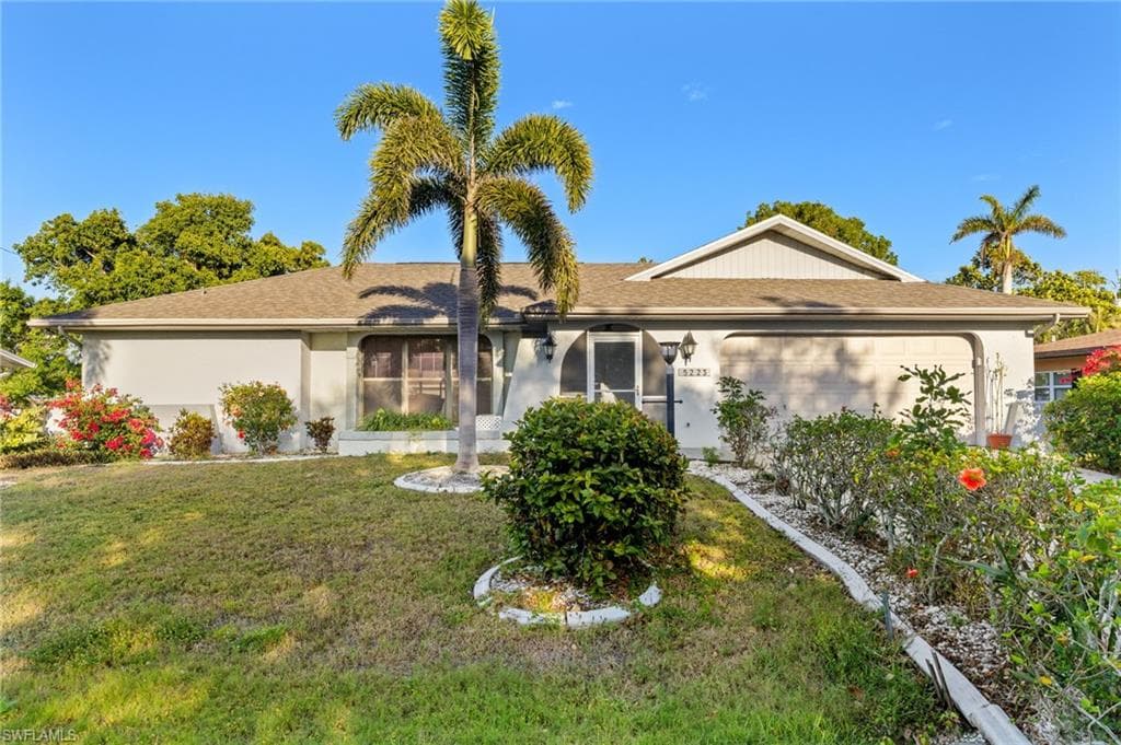 5223 Glade CT CAPE CORAL, FL 33904