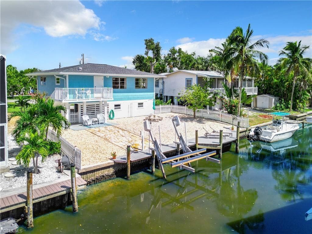 244 Dundee RD FORT MYERS BEACH, FL 33931