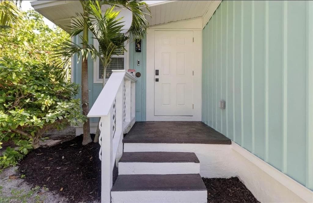 2995 Francis AVE NAPLES, FL 34112