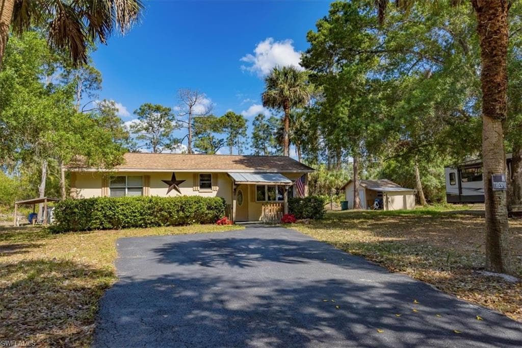 110 10th ST SE NAPLES, FL 34117