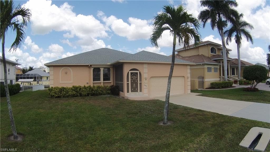 389 Heron AVE NAPLES, FL 34108