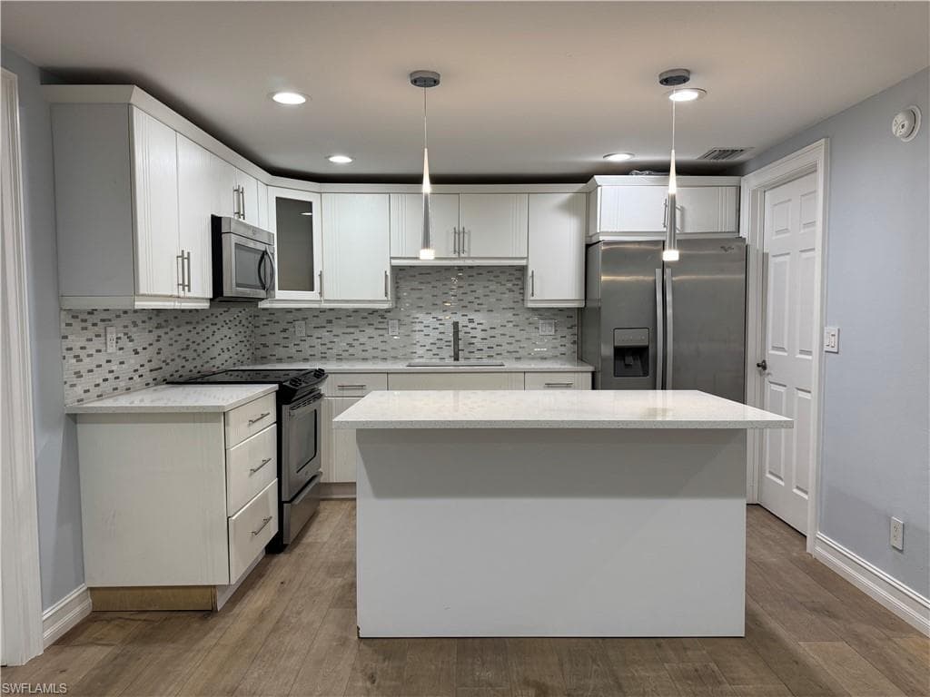 5344 Treetops DR E-2 NAPLES, FL 34113