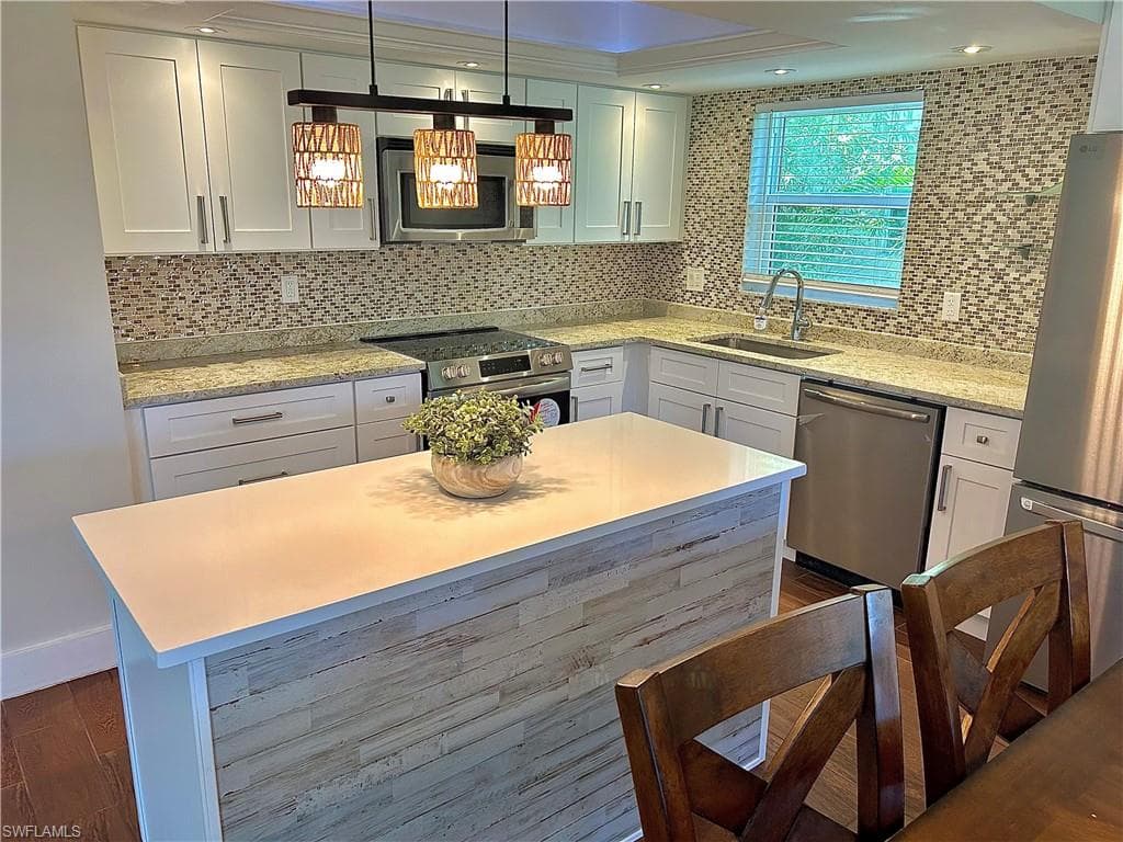 1549 Sandpiper ST 65 NAPLES, FL 34102