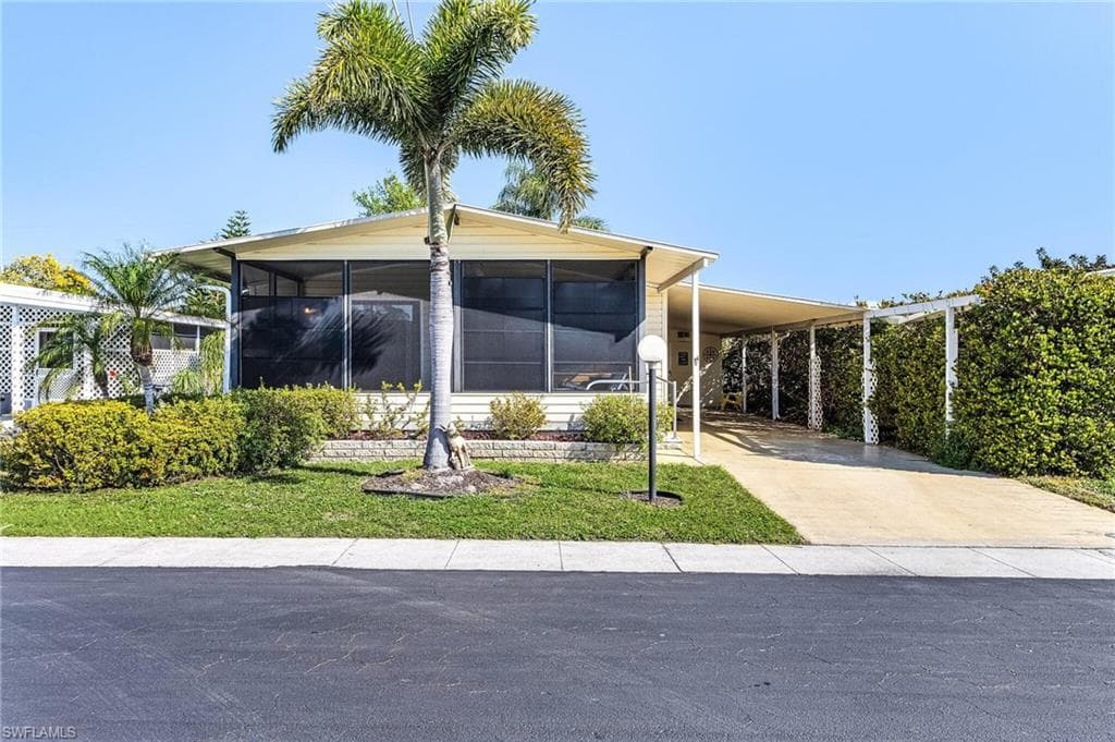 170 Lakeside DR NORTH FORT MYERS, FL 33903