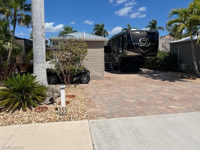 10317 Fire Flag TRL FORT MYERS, FL 33905