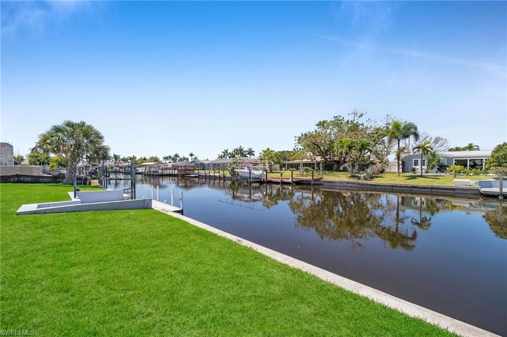 5318 Bayshore AVE CAPE CORAL, FL 33904