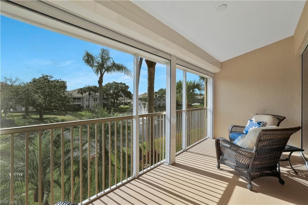 6230 Reserve CIR 703 NAPLES, FL 34119