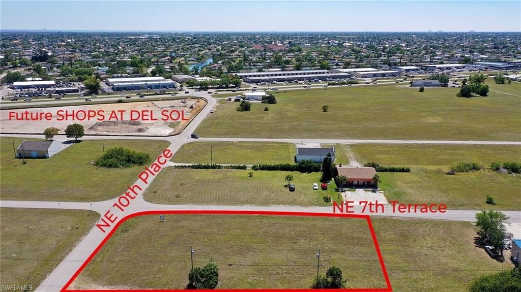 1069 NE 7th TER CAPE CORAL, FL 33909