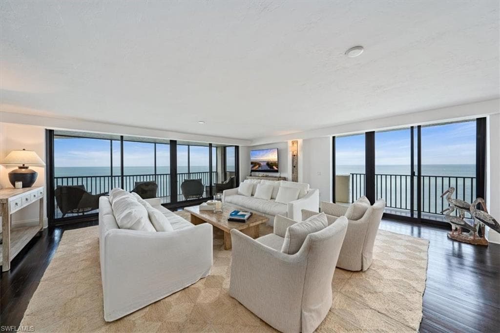 10951 Gulf Shore DR 1105 NAPLES, FL 34108