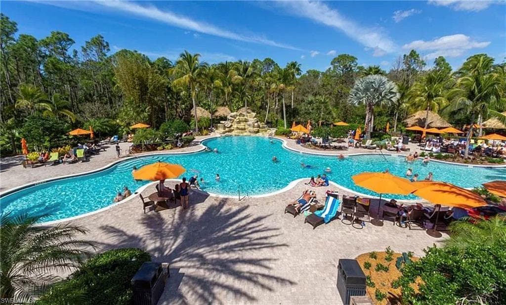 9092 Capistrano ST S 6402 NAPLES, FL 34113