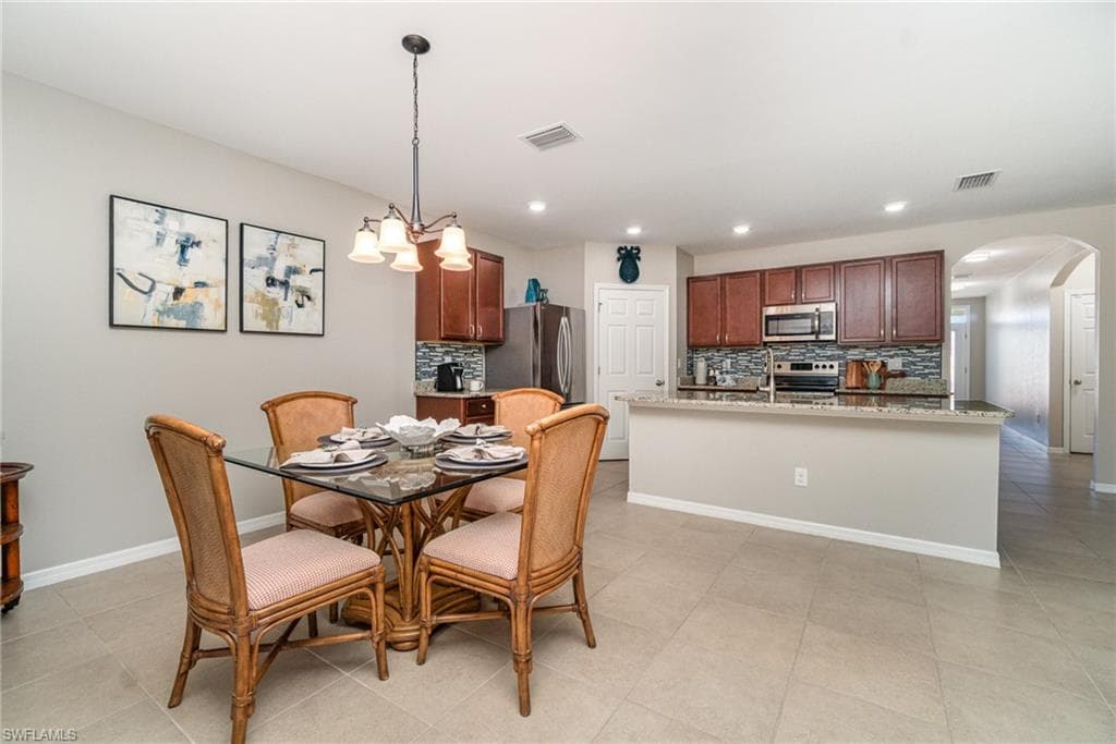 2136 Pigeon Plum WAY NORTH FORT MYERS, FL 33917