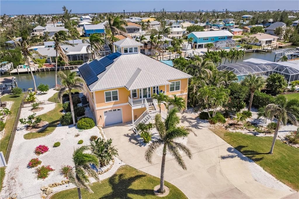 3704 Bayview AVE ST. JAMES CITY, FL 33956