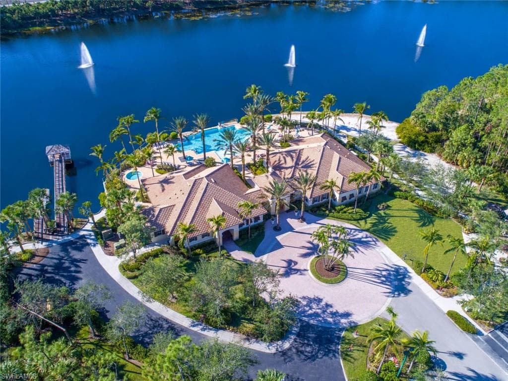 1882 Tarpon Bay DR S 205 NAPLES, FL 34119