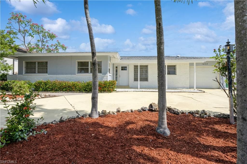 1453 Venetian CT CAPE CORAL, FL 33904