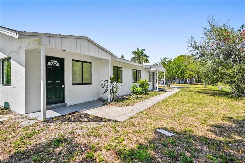 3652 Hibiscus AVE NAPLES, FL 34104