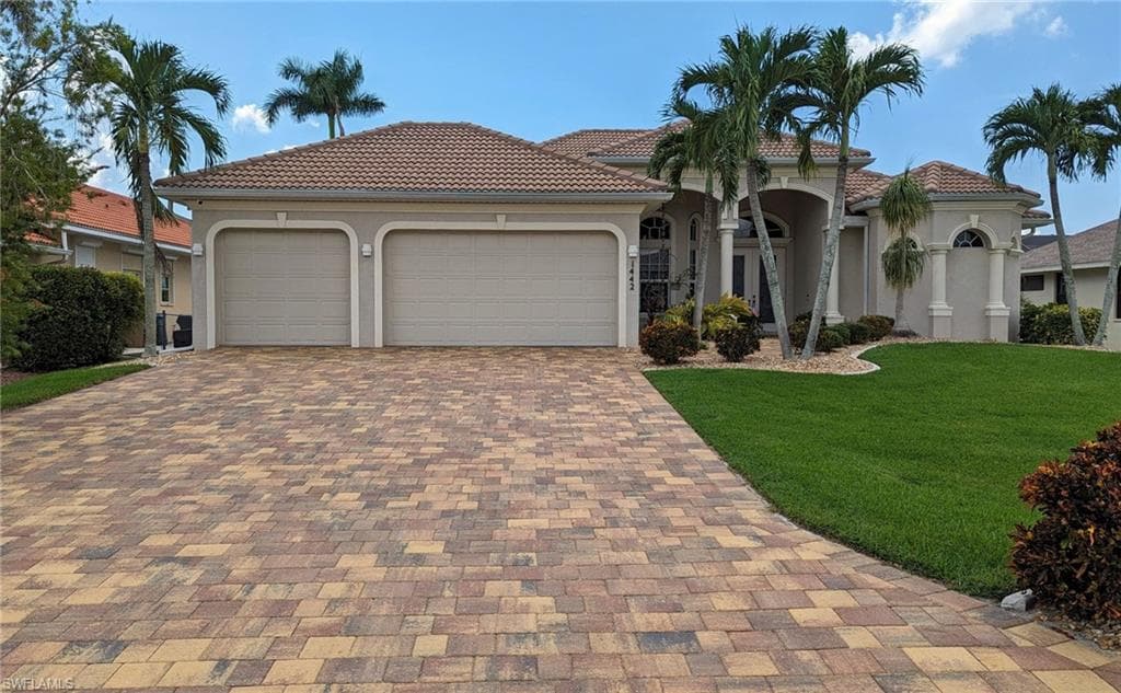 1442 SW 54th TER CAPE CORAL, FL 33914